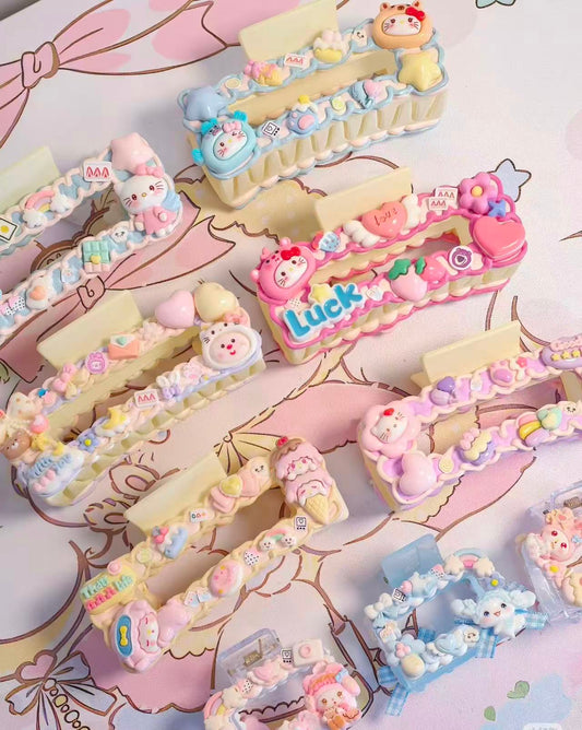 Decoden Cream Hair Claw